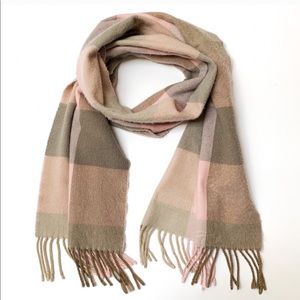 Cashmere scarf